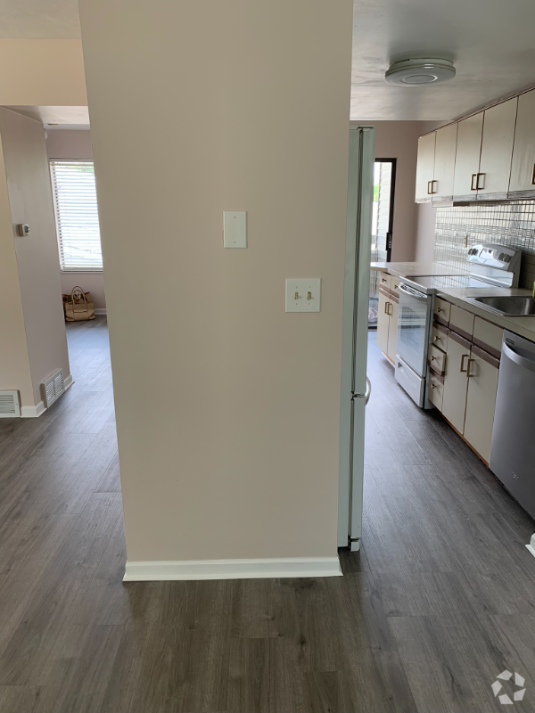 Building Photo - 2983 Chapshire Dr SE