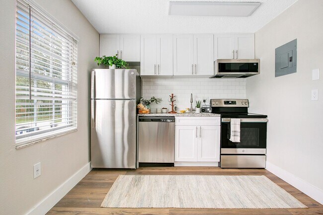 Interior Photo - The Garden Apartments | 1 & 2 Bedroom Apartments in Orlando, FL