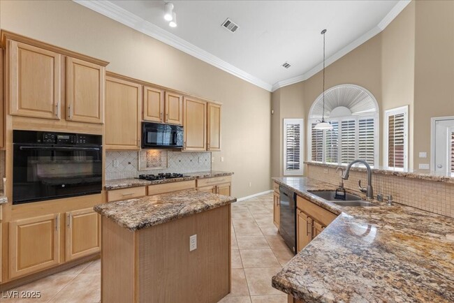 Building Photo - 5863 Gushing Spring Ave