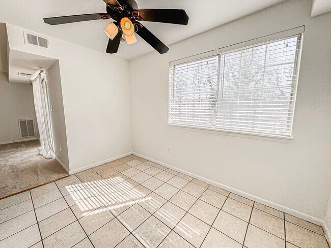 Building Photo - ***Coming Soon*** Sun-filled 1 Bed 1 Bath Condo In Scenic River Terrace - Water Included!