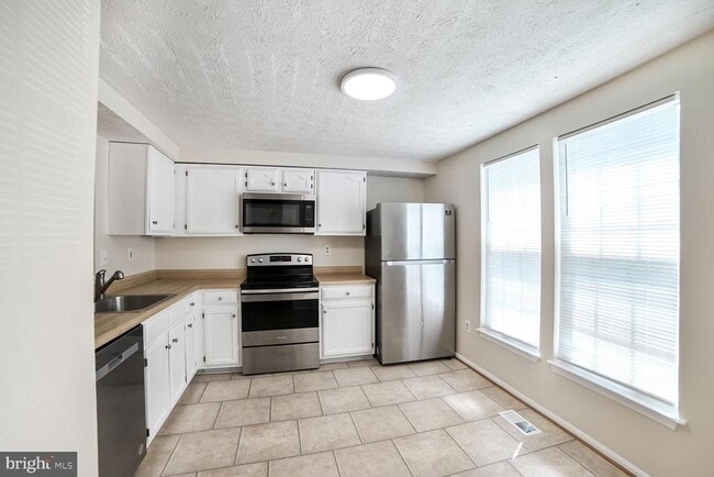 Building Photo - 9511 Donnan Castle Ct