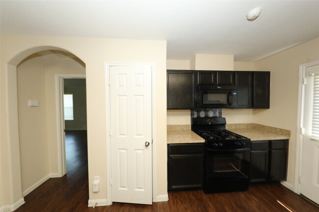 Building Photo - 21430 Palma Grove Way