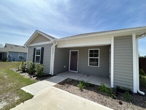 Building Photo - 2157 Grande Palms Trl