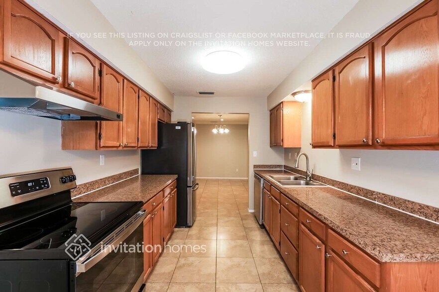 Building Photo - 9247 78th Ave N