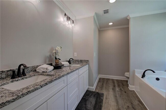 Building Photo - 315 Arbor Cir