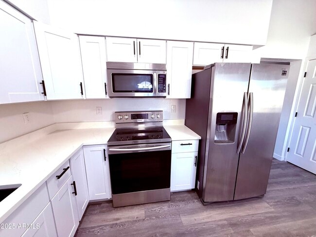 Building Photo - 1009 E Chipman Rd