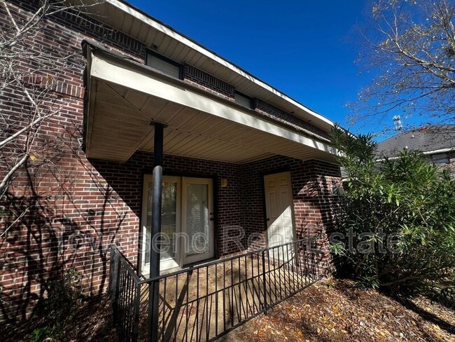 Building Photo - 1051 Ancestry Dr