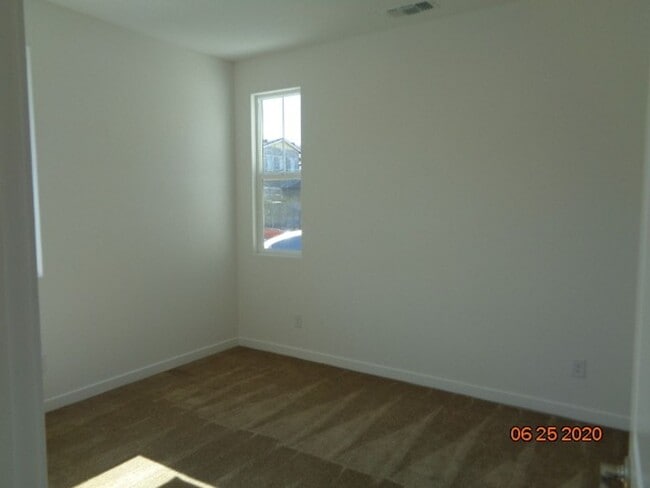 Building Photo - 519 Datura Dr