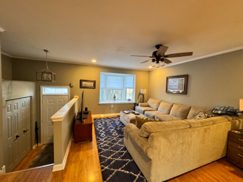 Building Photo - 1310 Farley Ct S