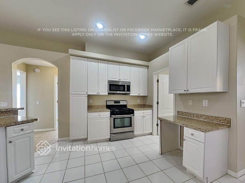 Building Photo - 1739 Tangledvine Dr