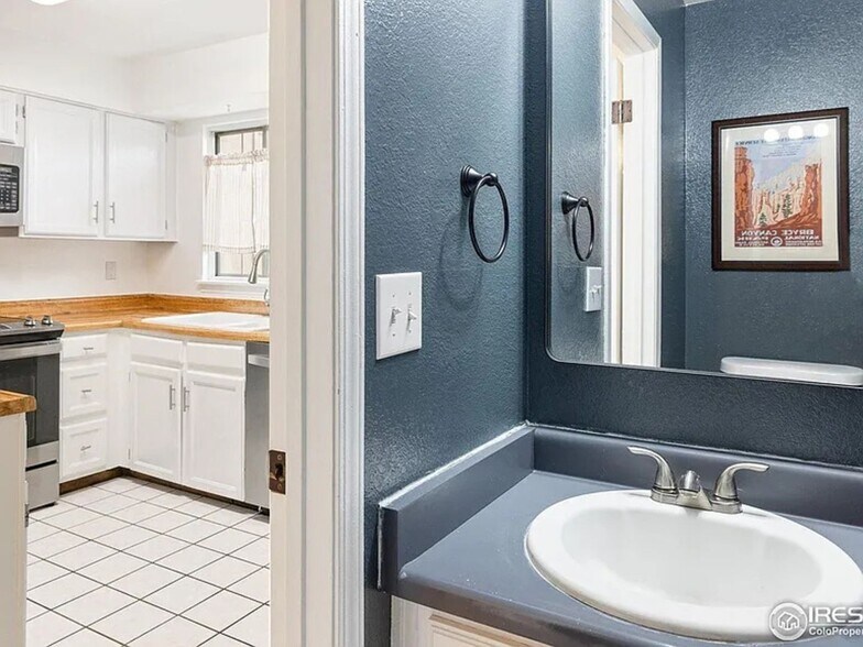 Building Photo - 11951 E Kepner Dr