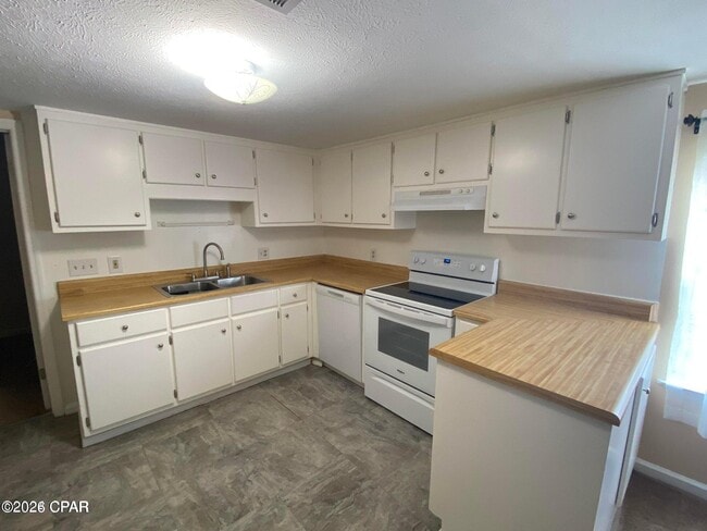 Building Photo - 1006 Massalina Dr