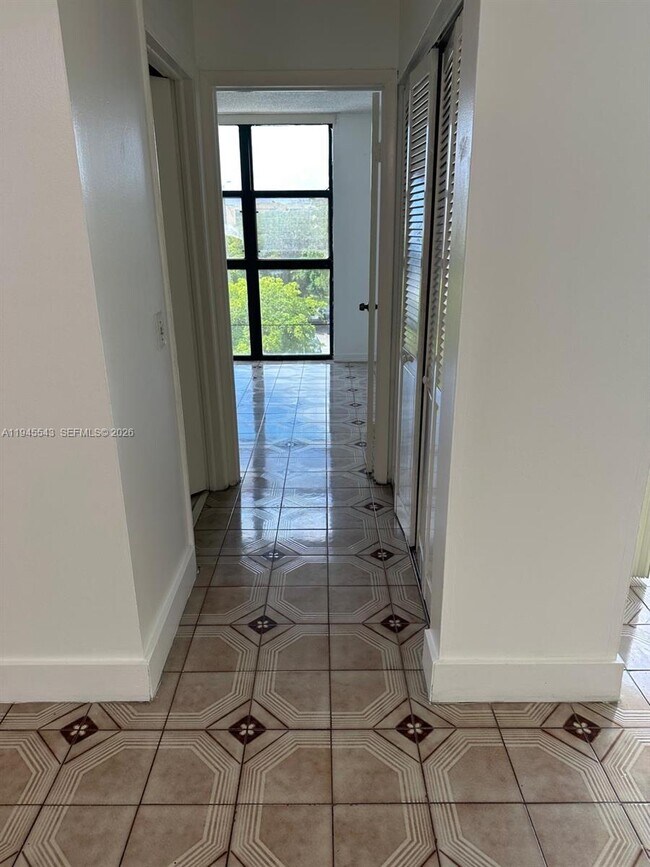 Building Photo - 11780 SW 18th St