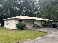 Building Photo - 2/1 rental on a quiet property - move in r...