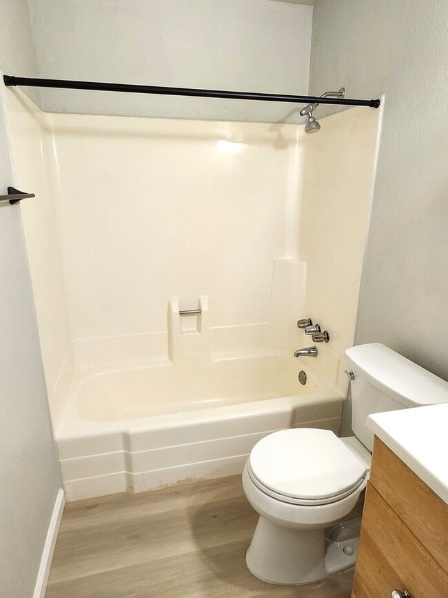 Building Photo - 3/2- Newly Renovated & Energy Efficient in...