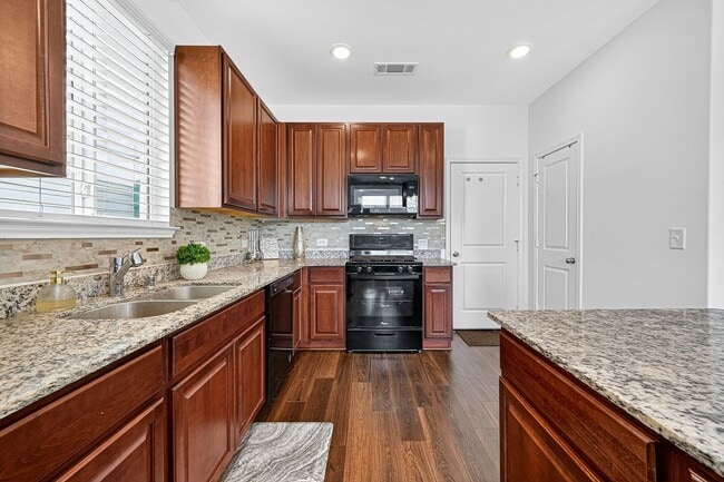 Building Photo - 17843 Plow Horse Ln