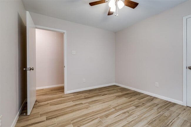 Building Photo - 8915 Bintliff Dr