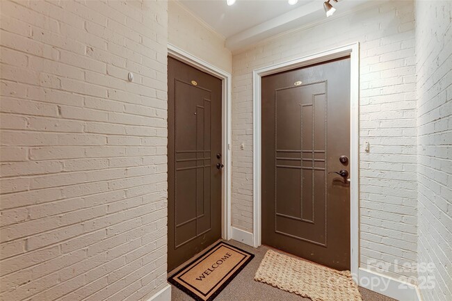 Building Photo - 227 N Dotger Ave