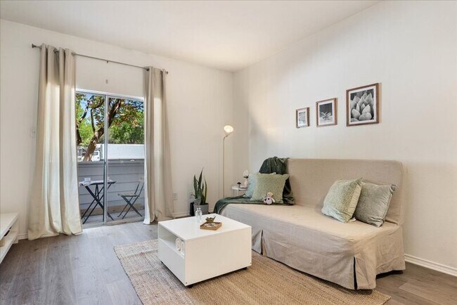 Building Photo - 12166 Metric Blvd