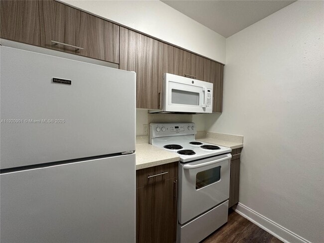 Building Photo - 2300 Madison St