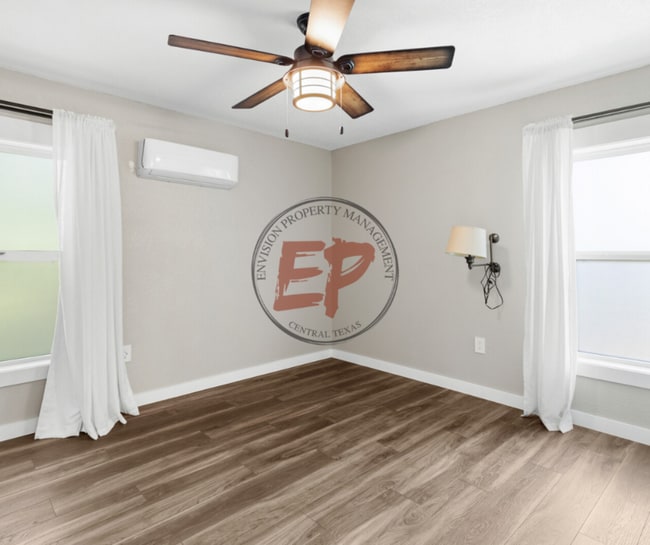 Building Photo - 915 N 19th St