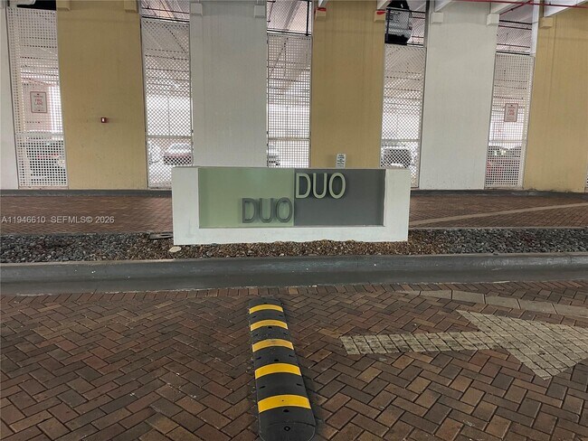 Building Photo - 1745 E Hallandale Beach Blvd