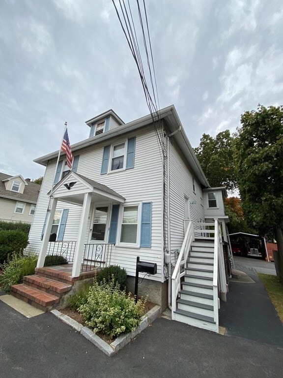 Building Photo - 1133 Beacon St