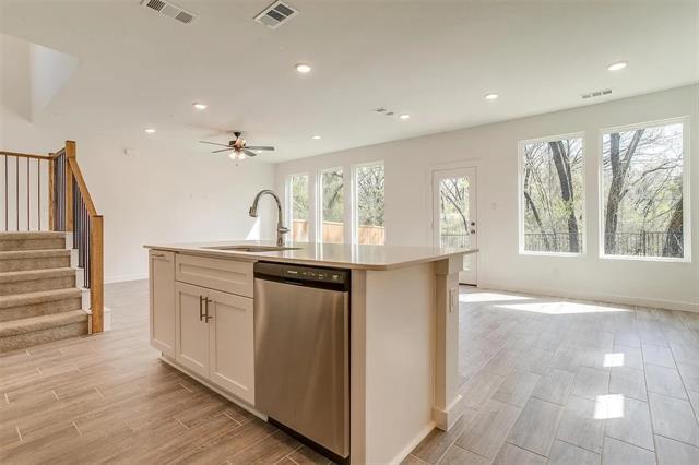 Building Photo - 4524 Hogan's Alley Dr