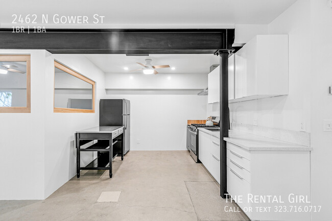 Building Photo - 2462 N Gower St
