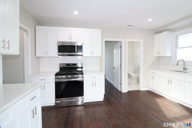 Building Photo - 356 Beechmont Ave