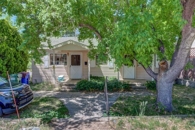 Primary Photo - 116 E Leroux St