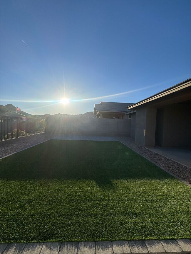Building Photo - BRAND NEW HOME IN VISTANCIA