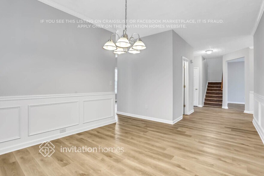 Building Photo - 1230 Everwood Dr SW