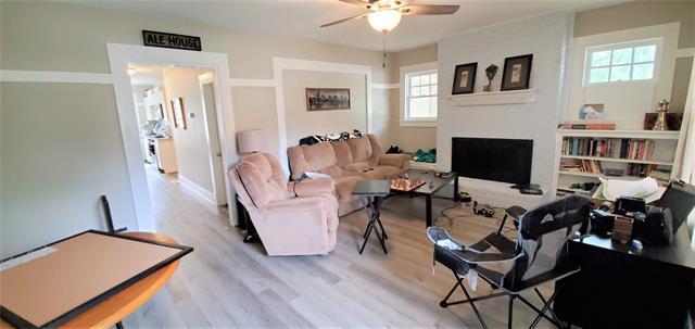 Building Photo - 1100 Crescent St