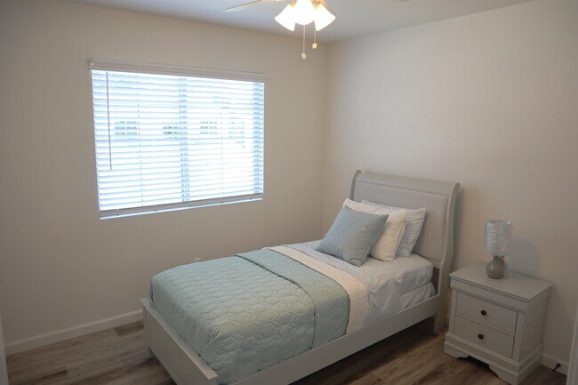 Building Photo - 13609 E Pawnee St