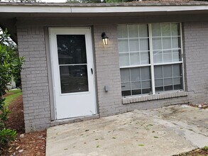 Building Photo - Lawrence Rd 227-229 (Duplex)