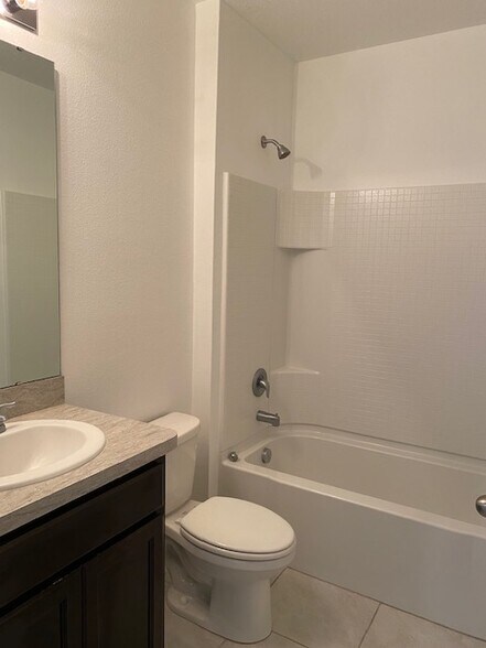 Building Photo - 175 Grove Branch Rd