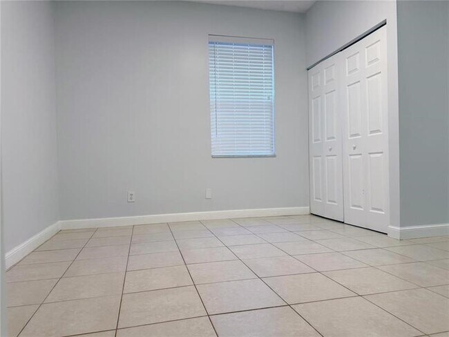 Building Photo - 10235 Panama St