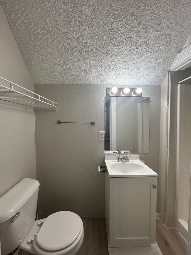 Building Photo - EVH Rentals (1113 Park Ave)