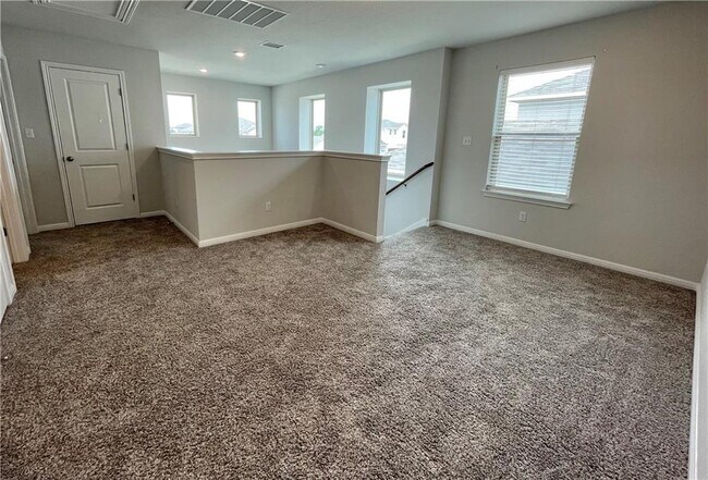Building Photo - 314 Dipprey Ln