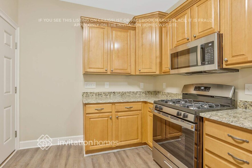 Building Photo - 155 Fullerton Ridge Dr