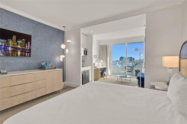 Building Photo - 4401 Collins Ave