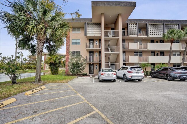 Building Photo - 3051 NW 46th Ave
