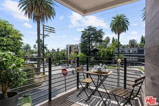Building Photo - 2115 1/2 Beachwood Drive, Los Angeles, CA 90068 - 3 BR 3 BA house