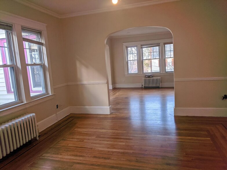 Building Photo - 95 Woodbine St