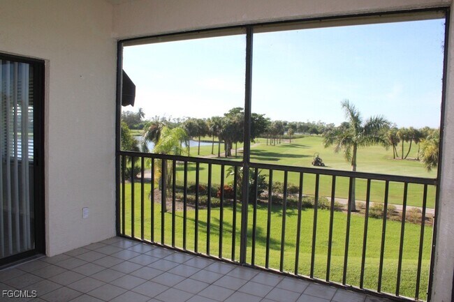 Building Photo - 16561 Heron Coach Way