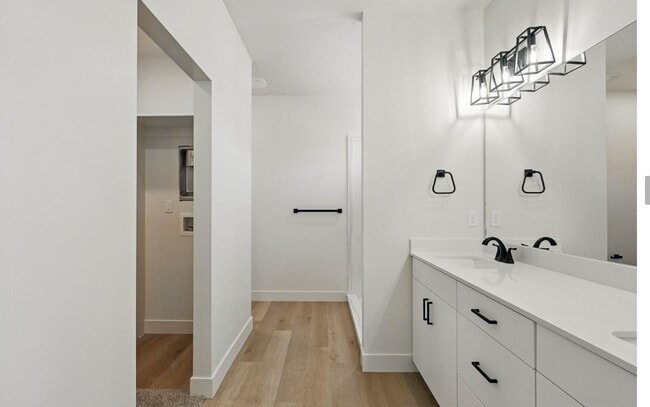 Building Photo - 714 S Liberty Cove Dr