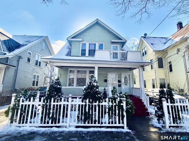 Building Photo - 280 Bassett St