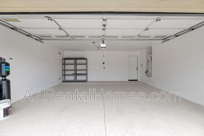 Building Photo - 10431 E Morning Star Dr