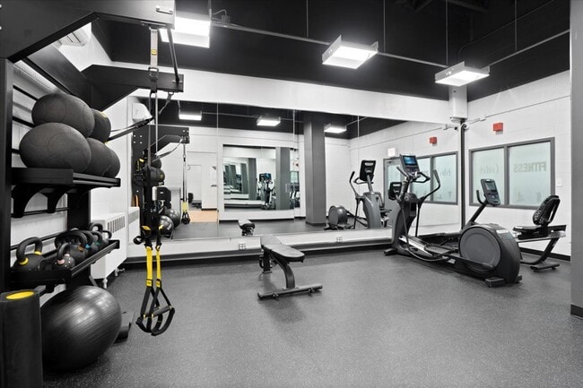 Building Photo - 3550 N Lake Shore Dr